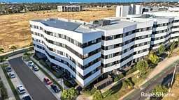 305/2 Clark Street, Williams Landing