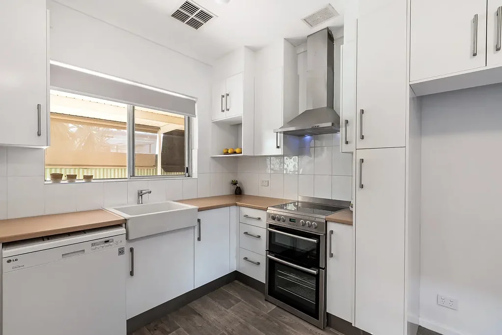 Royston Park 2ਬੈੱਡਰੂਮ Spacious Unit to enjoy life on 204 square metres of land..