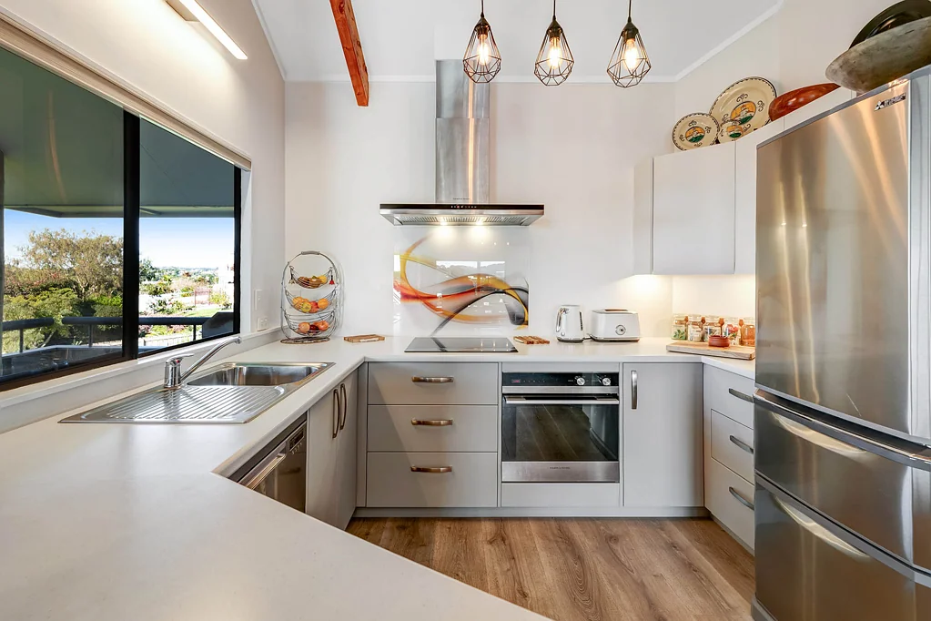 Snells Beach 3房  Priced under registered valuation
