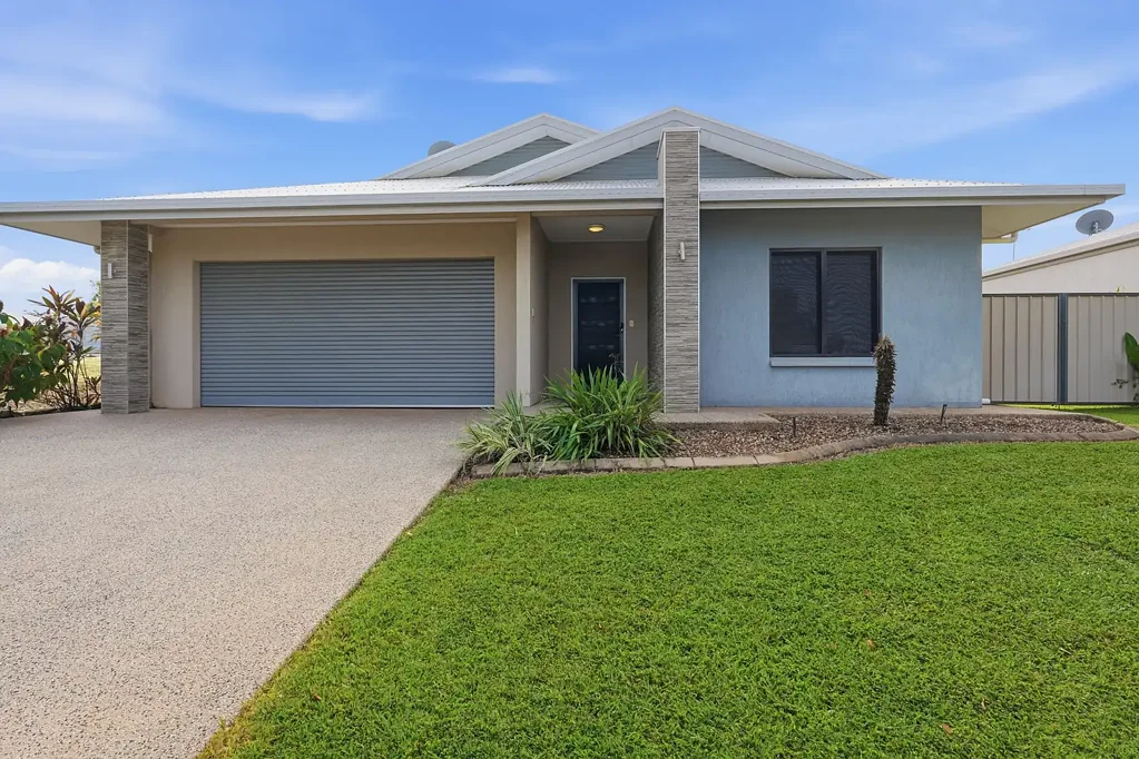 Durack 4房  Modern Corner Block Residence in Sought-After Durack Heights!