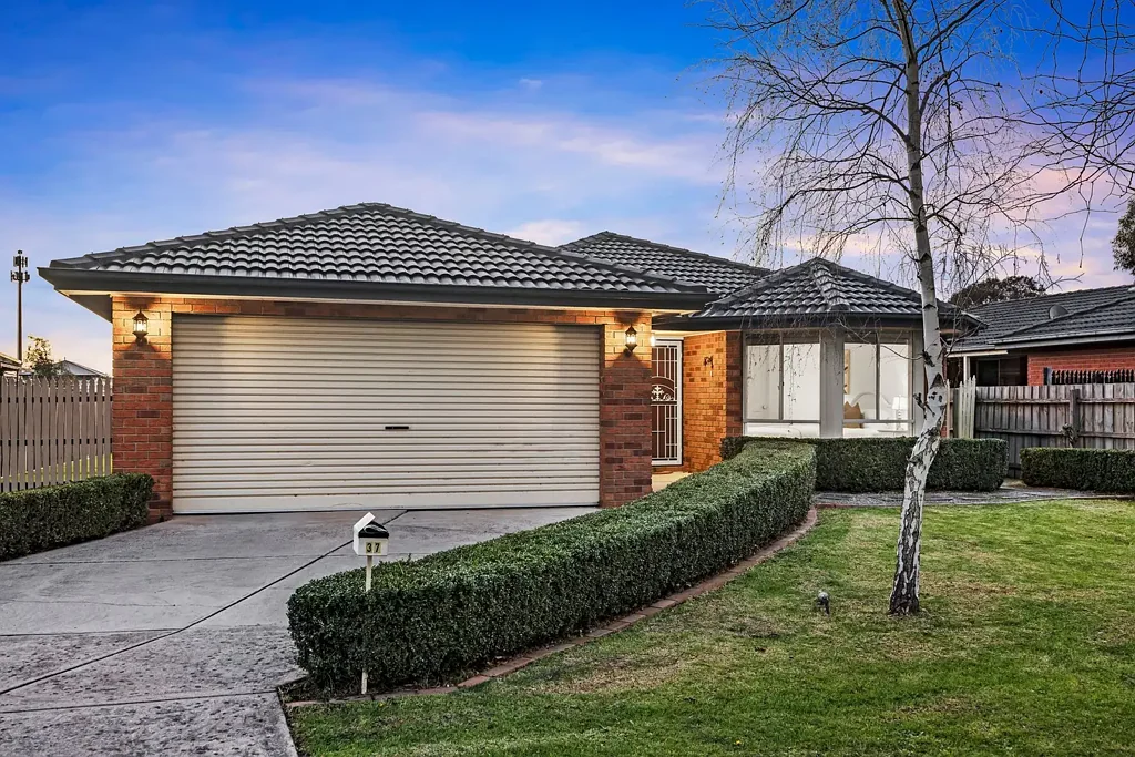 37 Bounty Way, Berwick, VIC 3806
