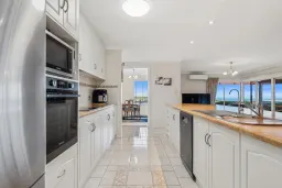 16 Hump Back Road, Encounter Bay