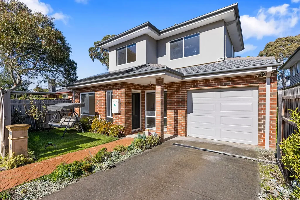 Spacious, Low-Maintenance Living in a Premier Mount Waverley Setting