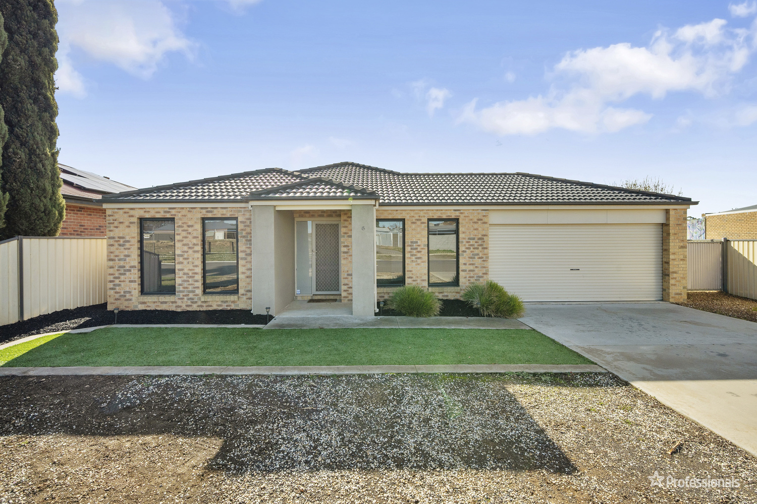 6 EAST FIELD ST, MARYBOROUGH VIC 3465, 0 غرف, 0 حمامات, House