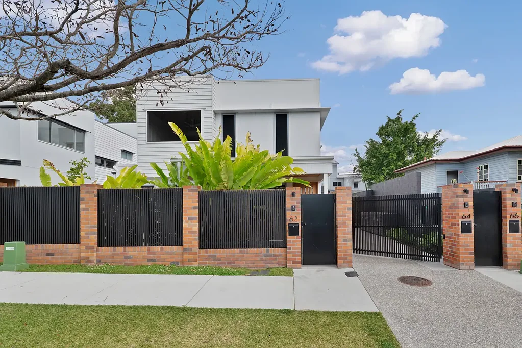 Luxury Townhome in Morningside with family room and study
