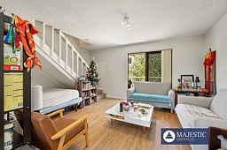 Unit 73/309 Harborne St, Glendalough