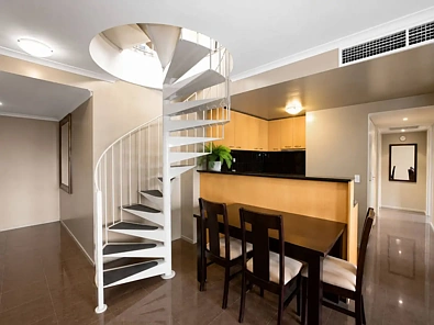 Melbourne 4房  CROWN JEWEL OF HARBOUR VIEW APTS with 75sqm beautiful balcony over Marvel Stadium