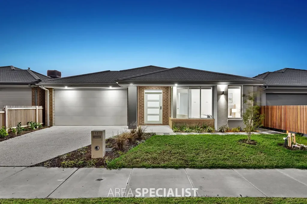 Modern Family Living in Smiths Lane Estate – Spacious 4-Bedroom Home!