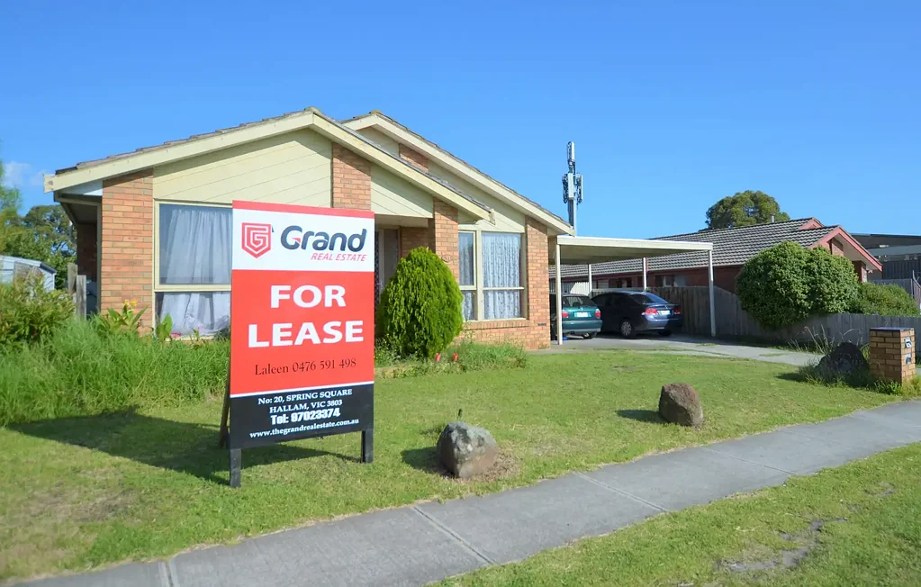 3 BEDROOM HOUSE IN A PRIME PLACE IN HAMPTON PARK !