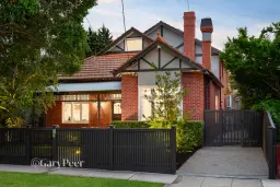 11 Orrong Crescent, Caulfield North