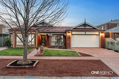 Point Cook 4 Bedroom Traditional charm combined with lasting sophistication- Study, Alfresco and Multiple Living Zones..!!