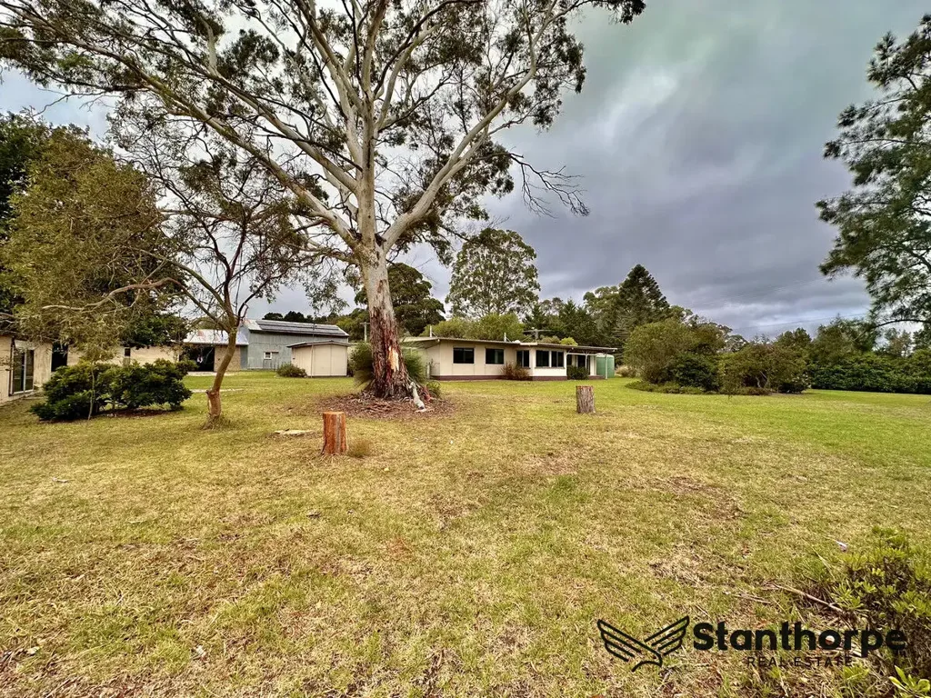 Thulimbah 3房  Thulimbah: Modern Country Living on 4.7 Acres – with Huge Shed & 13.6kW Solar.