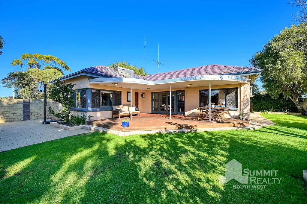South Bunbury 4침실 SOLD TIM COOPER!