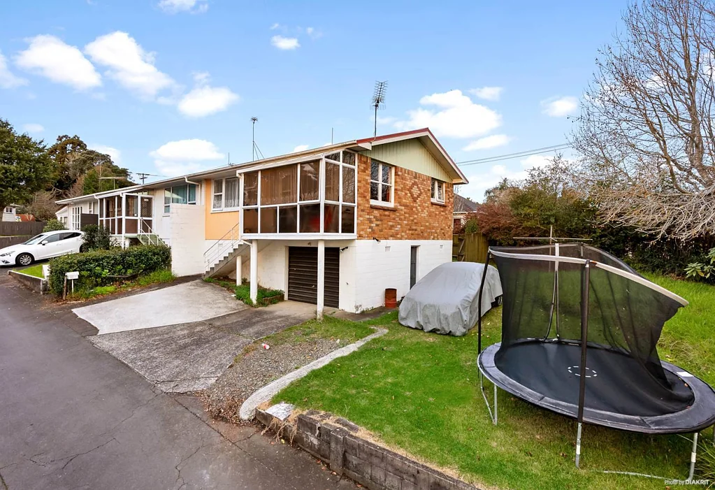 Manurewa 2chambre PREMIUM MANUREWA LOCATION – WALK TO SIKH TEMPLE!