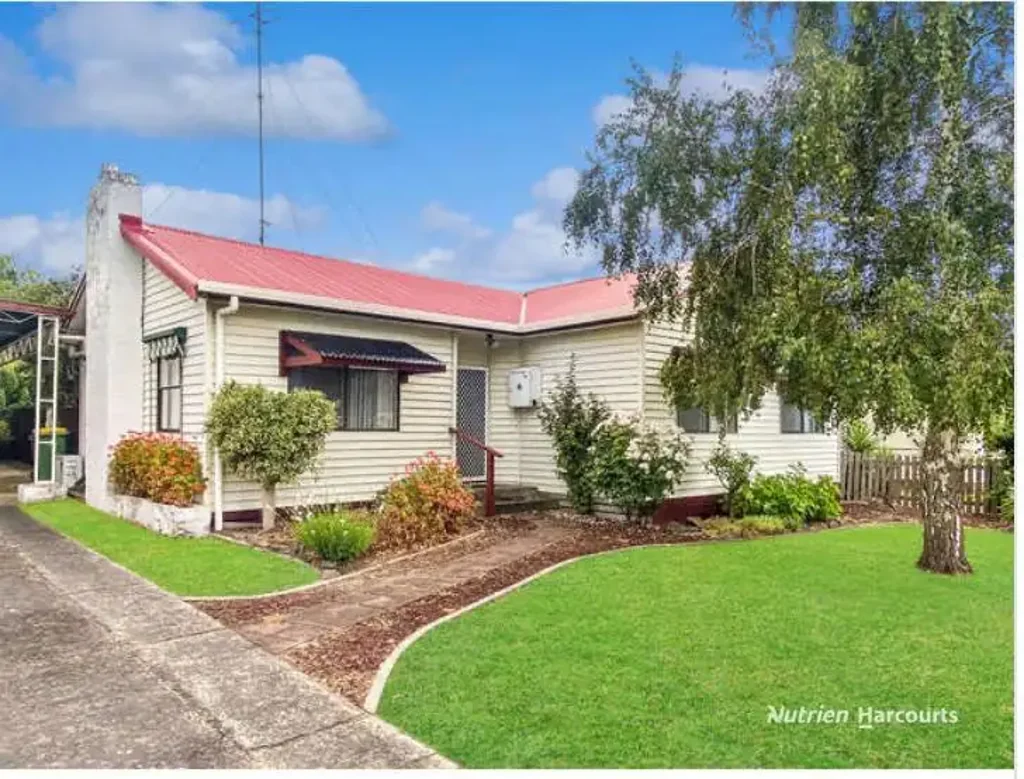 18 Peachey Street, Casterton, VIC 3311