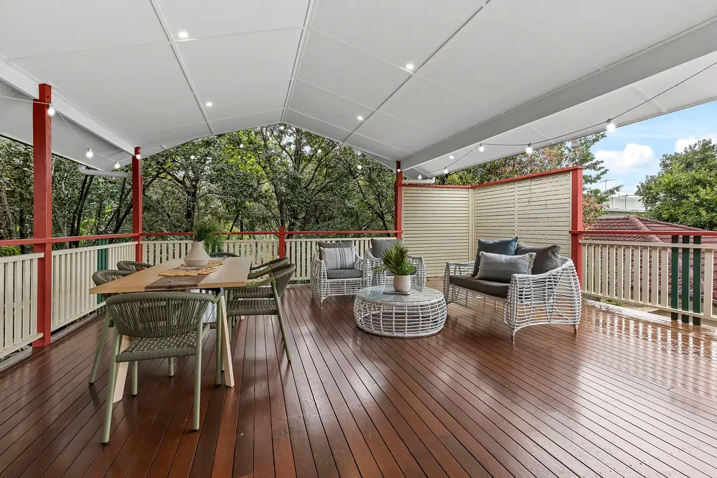 Annerley 3 Bedroom Charming Queenslander with Space to Entertain
