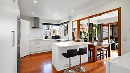 542 Devon Street West, Blagdon
