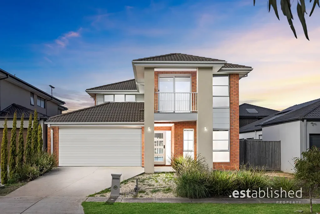 Point Cook 5ห้องนอน Five Bedrooms, Multiple Living Zones & Family-Sized Appeal