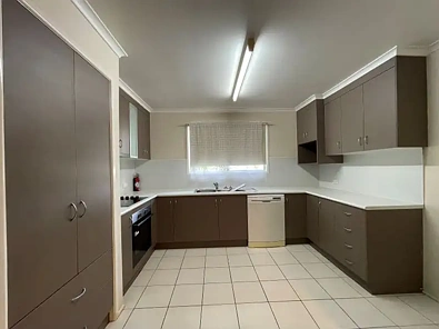 71 Mccool Street, Moranbah, QLD 4744, 3 slaapkamers, 1 badkamers, House