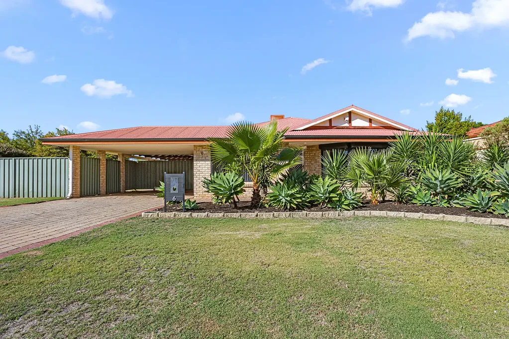 Atwell 4房  UNDER OFFER BY PROFESSIONALS PROPERTY EXECUTIVES