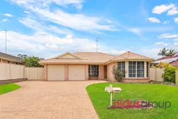 8 Sunray Crescent, St Clair