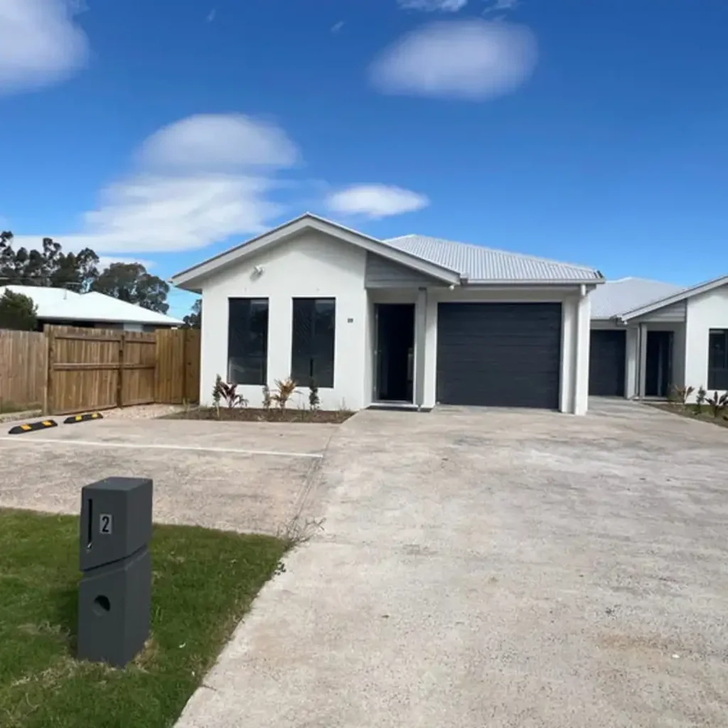 Modern Family Living with Stylish Finishes & Convenient School Access
