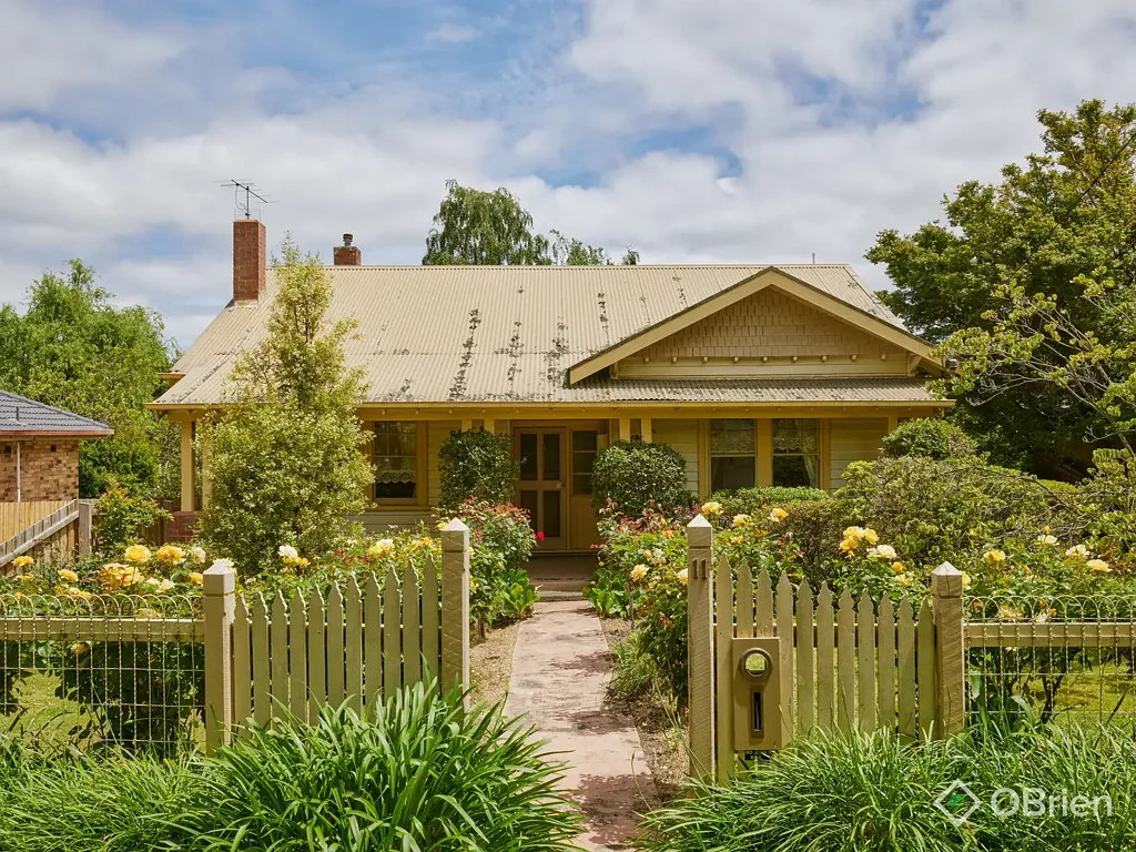 11 Albert Road, Drouin, VIC 3818