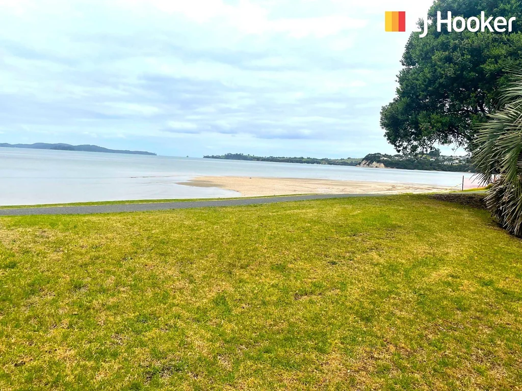 Snells Beach Simply Stunning But Needs Help