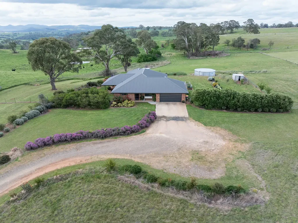 136 Long Swamp Road, Forest Reefs, NSW 2798
