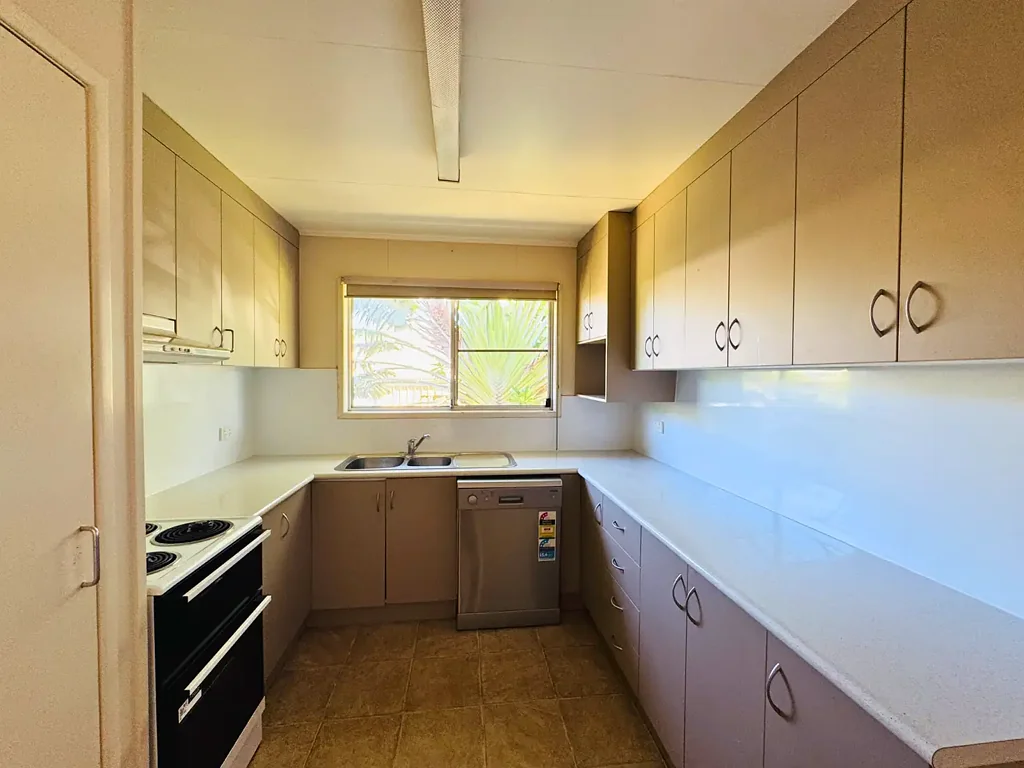 20 Bradman Street, Moranbah, QLD 4744