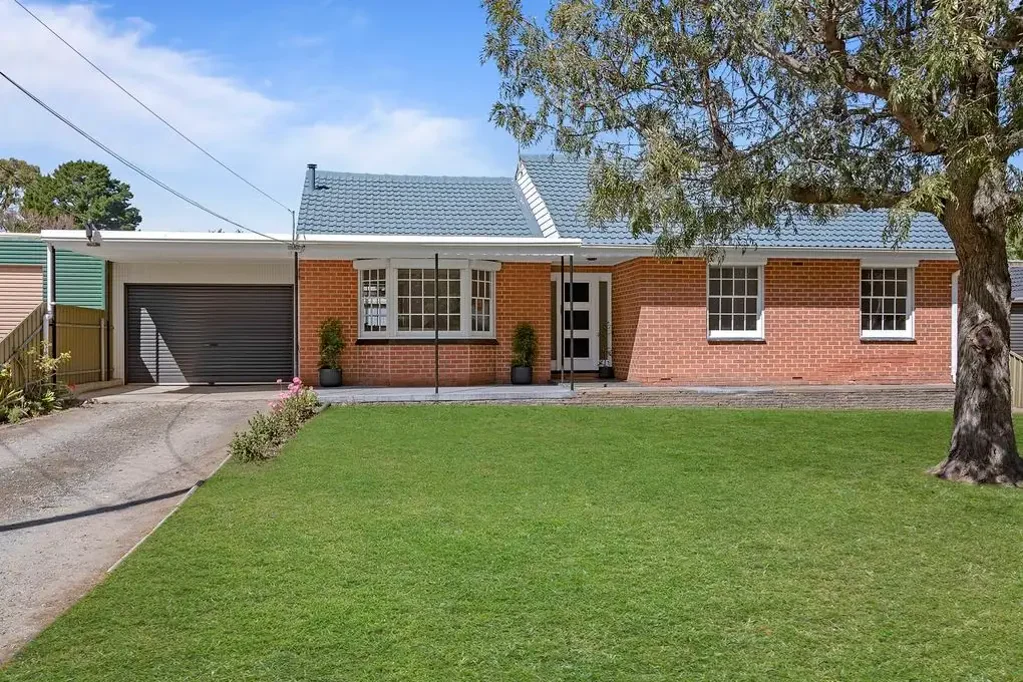 Spacious 3-Bedroom Home in Peaceful Ridgehaven!