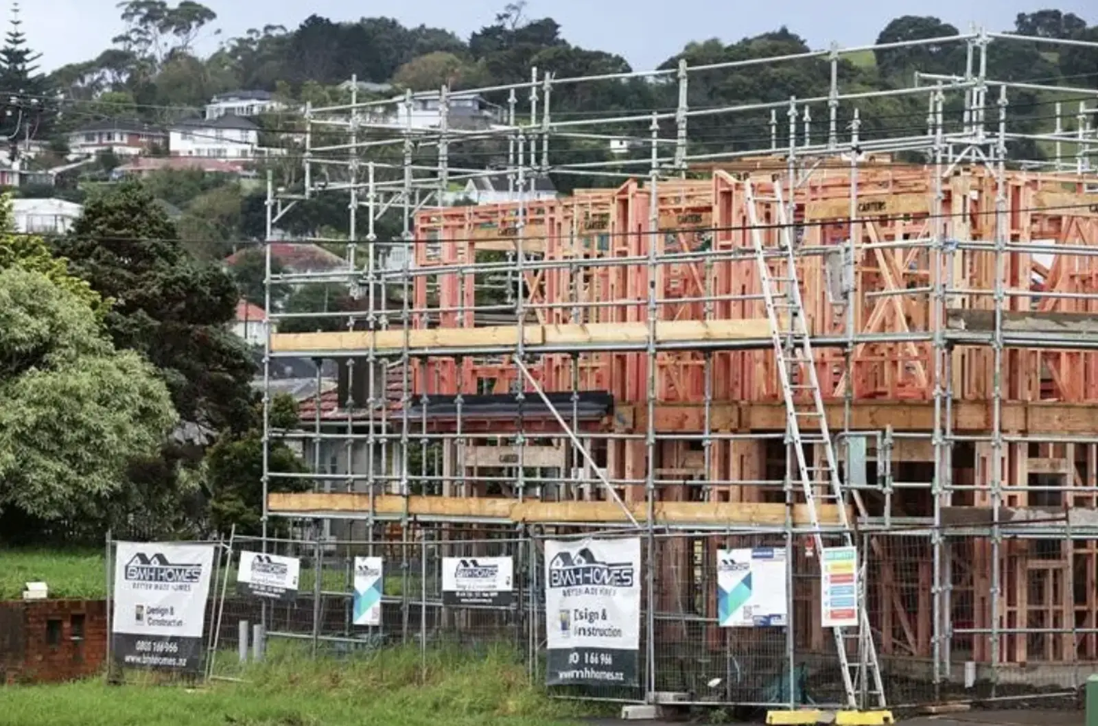 住宅许可数量14连降，2024年自建新房要花多少钱？