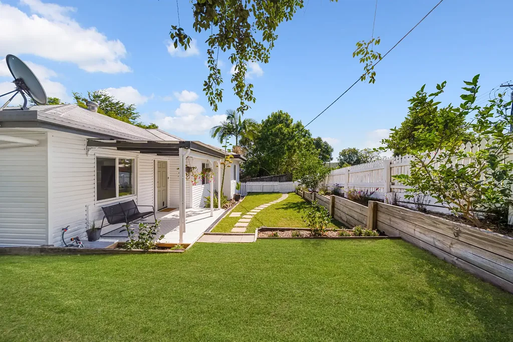 Nambour 3ห้องนอน Timeless Character, Modern Comfort  r