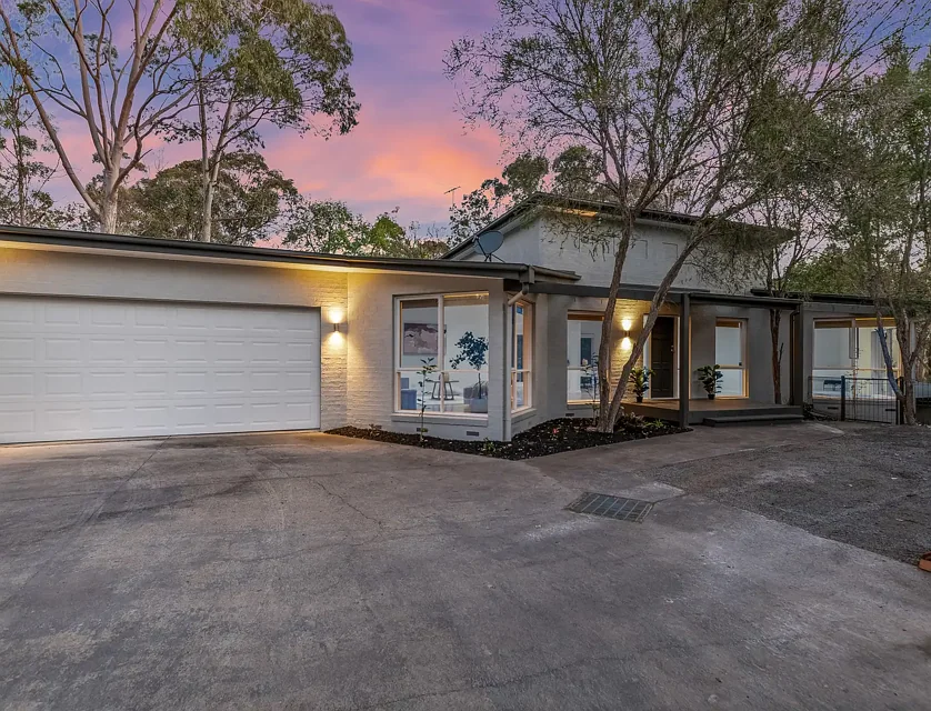 1/147 Thompson Crescent, Eltham, VIC 3095, 4 રૂમ, 2 બાથરૂમ, House