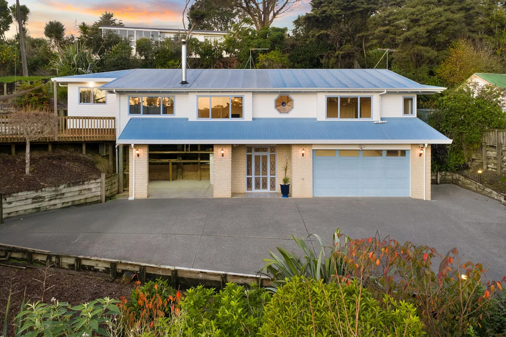 Waitakere 3कमरा Big on Space, Big on Views, Big on Value