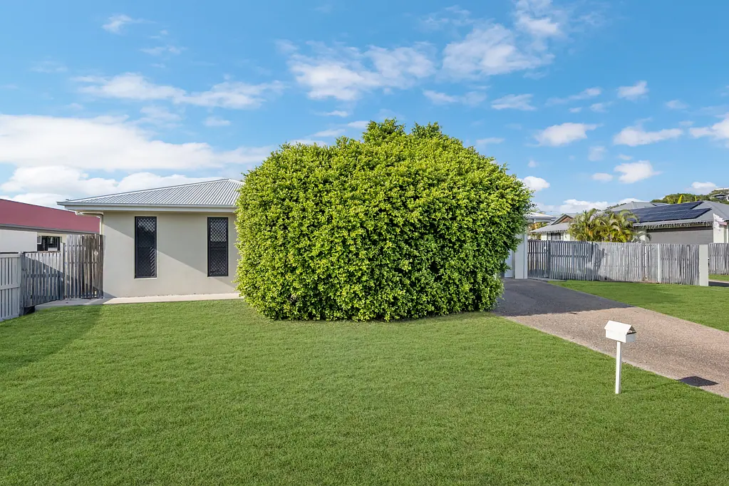 4 Henning Court, Bushland Beach, QLD 4818