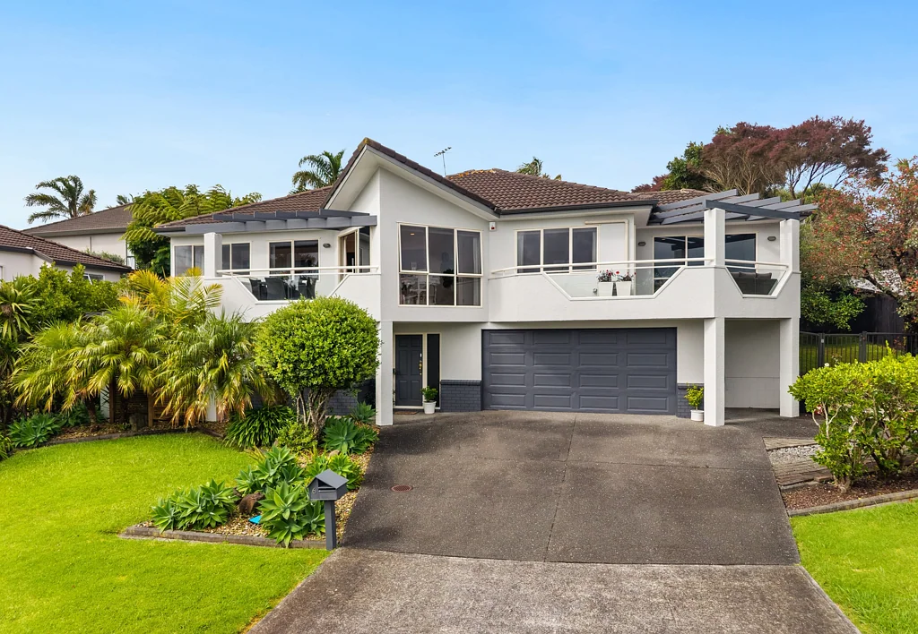 6 Harbour Lights Close, West Harbour, Waitakere City, Auckland