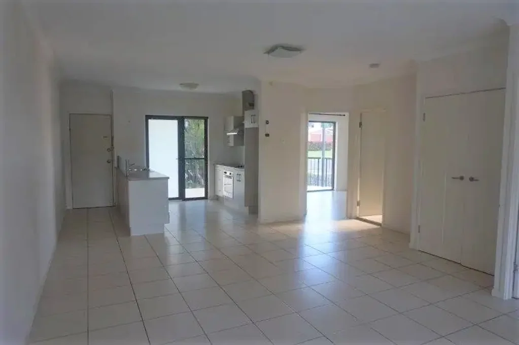 Unit 5/10 Carlo Road, Rainbow Beach, QLD 4581