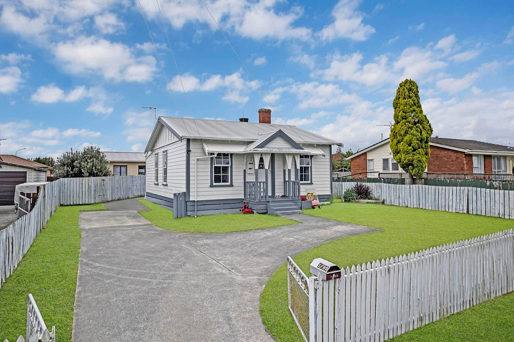 Papakura 3房  Spacious, Charming & Full of Potential