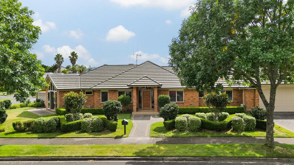 Rototuna 4 Slaapkamer Captivating Brick Home on 820sqm Section