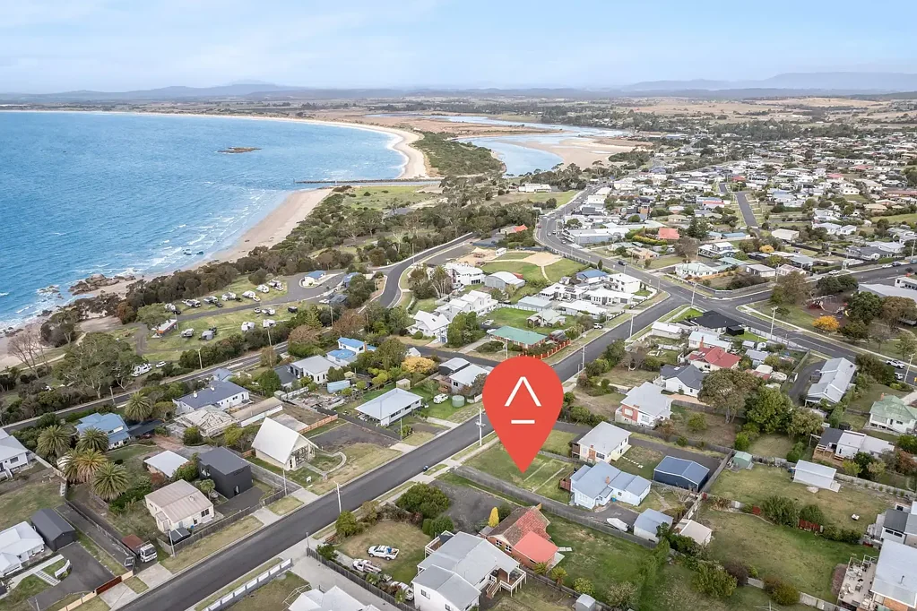 Bridport Where Relaxed Coastal Living Meets World-Class Golf, the ocean & more.