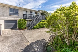 2/12 Girrahween Drive, Totara Vale