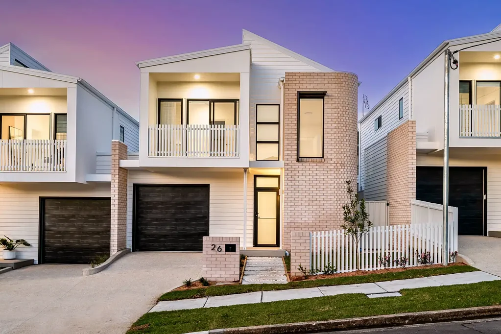 Adamstown Heights 3房  Statement. Style. Sophistication.