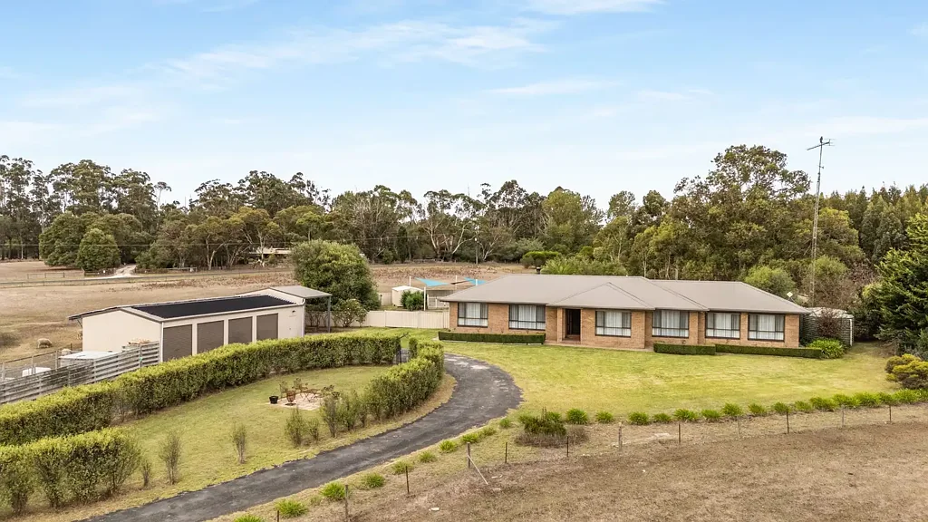 6 William Road, Worrolong, SA 5291