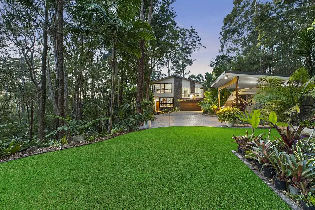 Erina 5Kwarto Welcome to Your Own Private Paradise: Resort-Style Luxury Meets Bushland Tranquillity
