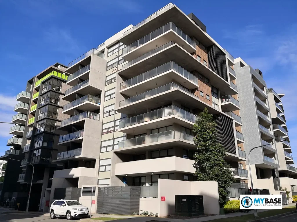 MODERN 2 BEDROOM+STUDY,  2 BATHROOM APARTMENT