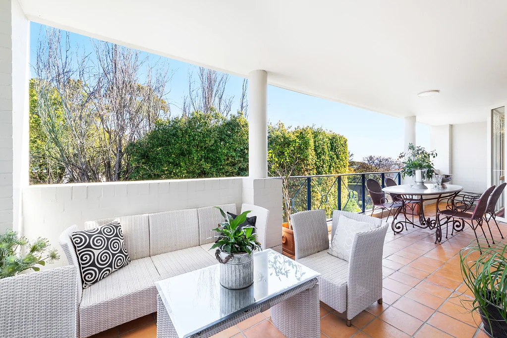 Mosman 2Zimmer Refined Living in Prestigious 'Bridlewood Gardens'