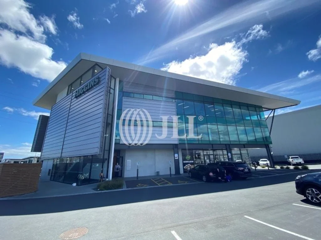East Tamaki  Full Floor Opportunity with Furniture