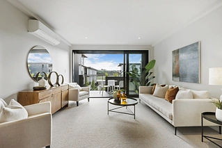15B Windlass Street, Long Bay, North Shore City