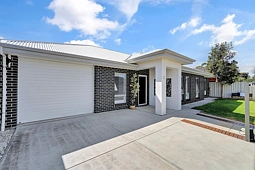 2 Ian Street, Grange